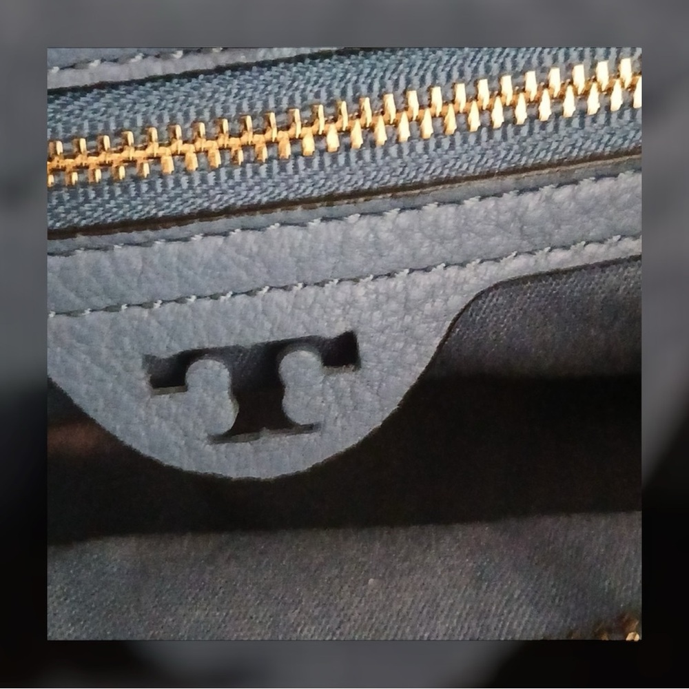 EUC Tory Burch Gemini Link blue slate pebble leather hobo messenger style - Picture 10 of 10